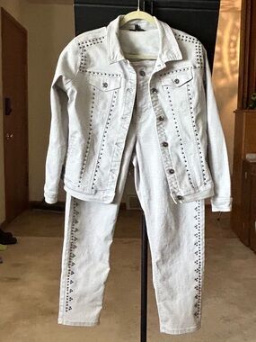 DG2 by Diane Gilman Light Gray Studded Jean Jacket and Jeans Set
